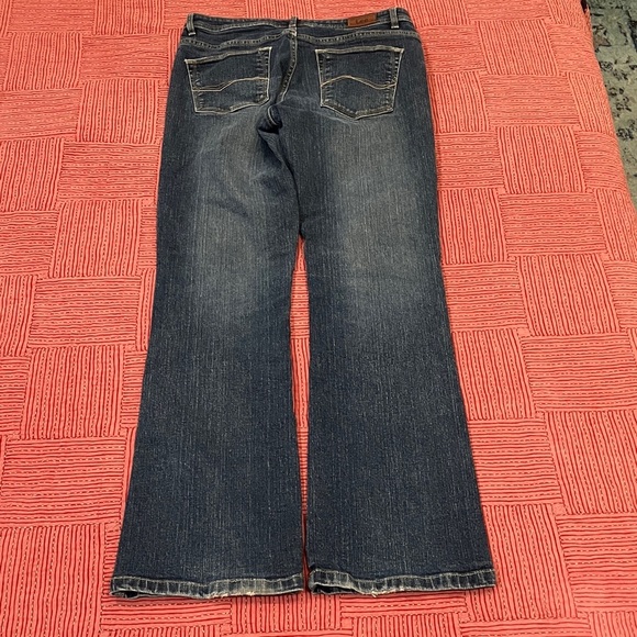 Lee women’s size 10 W32L31 rise 9.5” Dark Blue midrise Bootcut Jeans - Picture 13 of 16